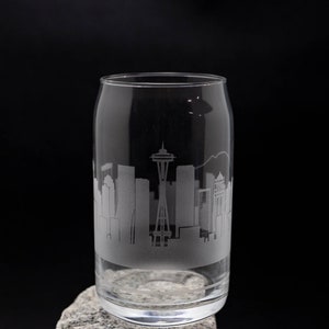 Seattle Washington Skyline Glass Can - Ice Coffee Cup - Home Coffee Bar Essential - FREE Peronalization - Urban Landmark Map Souvenir