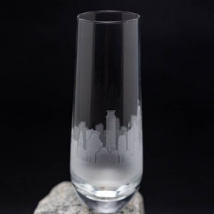 Beantragen Sie eine Skyline Stemless Champagner Flöte (Preis pro Glas) Benutzerdefiniertes Toasting Glas geätztes Geschenk graviertes Stadtbild * Lesen Sie die Auflistungsdetails