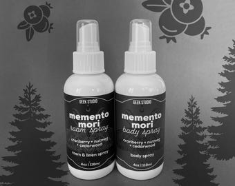 Spray corporal y de ambiente Memento Mori: arándano, nuez moscada y madera de cedro