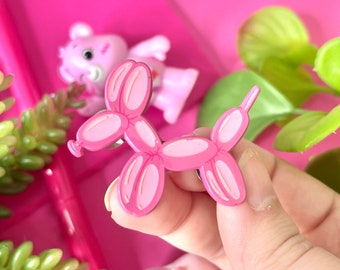 Pin de esmalte de perro globo rosa