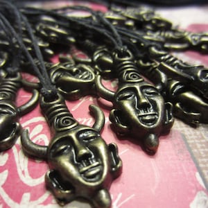 Supernatural inspired Dean Winchester Necklace / Samulet horned god amulet