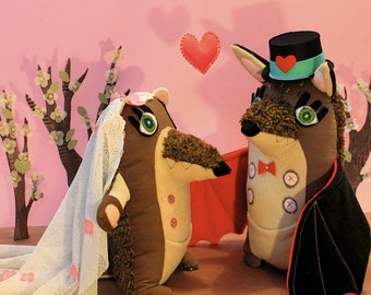 Wedding postcard x 5, hedgehog and bat are in love