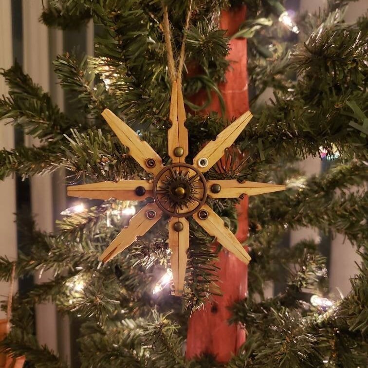 Clothespin Snowflake Christmas DIY Craft Kit, Rustic Wood Ornament, Coastal  Beach Ornament, Kids and Adults 