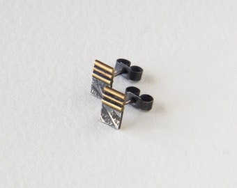 metal noir square ear studs