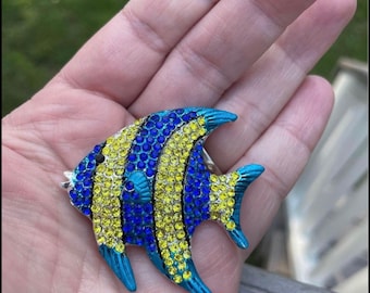 Broche en strass jaune et bleu poisson tropical - Bijoux de plage nautiques 2" NOUVEAU