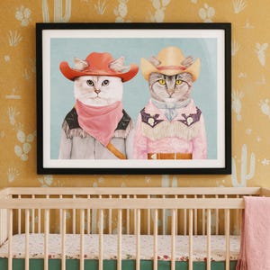 Meowdy Partner Western Nursery : duo d'oeuvres d'art colorées et rétro de chats pour un style de vie éclectique dans un ranch