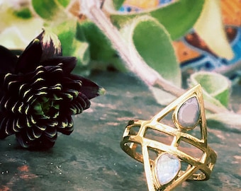 Gemstone Pyramid Ring | Statement Ring | Gemstone Ring | Stacking Ring | Labradorite Pyramid Ring | Brass Gold Ring | Bohemian Ring