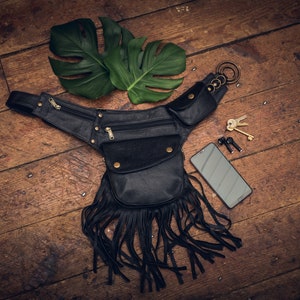 Leder Fransen Seitentasche Gürtel | Burning Man Festival Gürtel | Quaste Gürteltasche | Boho Reisegürtel | Bauchtasche