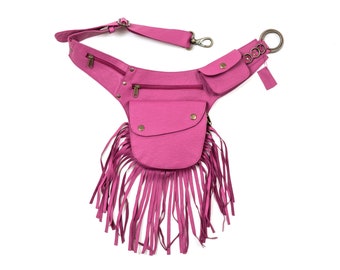 Riñonera de piel vegana rosa intenso - Riñonera con borlas - Riñonera para festivales - Riñonera con solapa - Bandolera - Bolso bandolera femenino