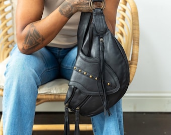 Leather Arrow Bag | Black