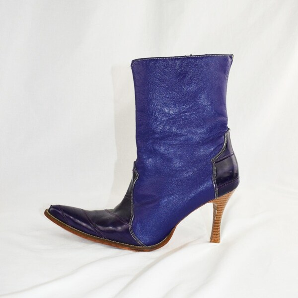 Y2K Blue Reptile Western Ankle Boots / Size 9