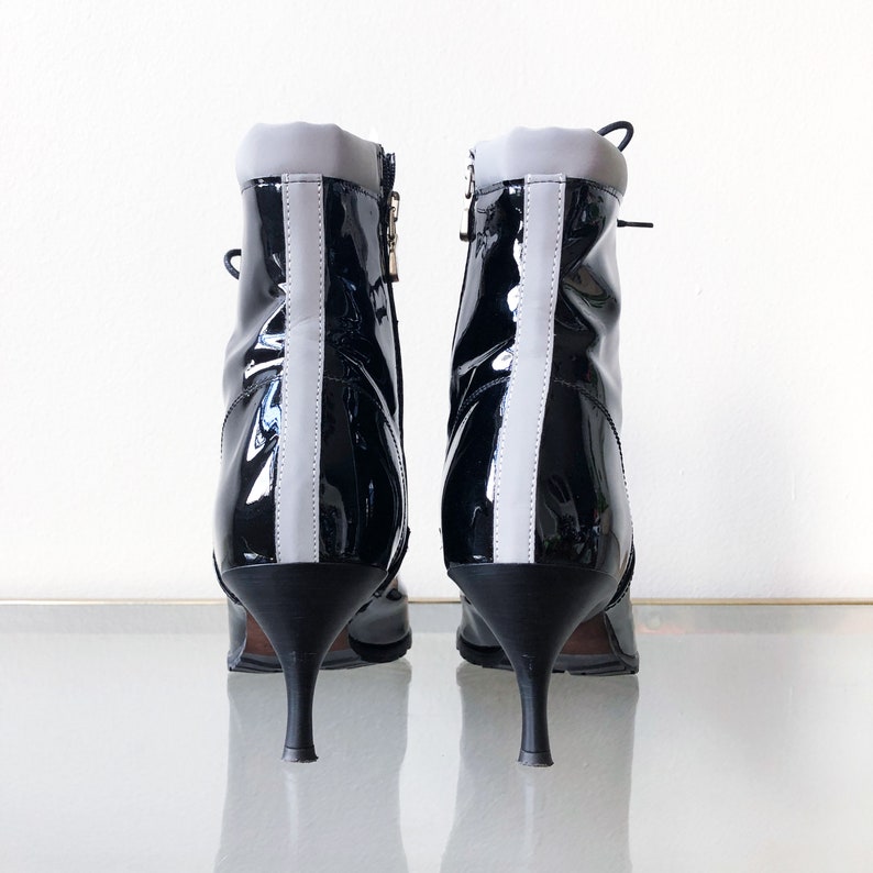 90/'s Donald Pliner Black Silver Patent Leather Lace Up Ankle Boot 7.5