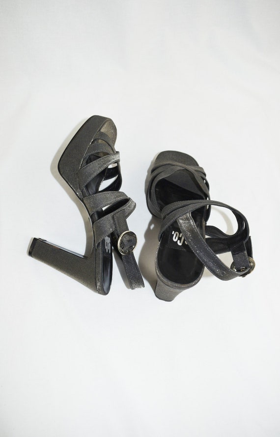 90s Silver Metallic Platform Strappy Sandals / Si… - image 8