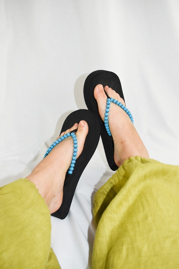 Y2K Blue Beaded Thong Platform Sandals / Size 9 - image 2
