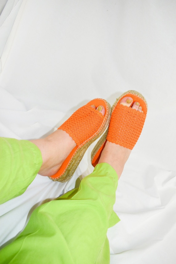 90's Orange Macrame Espadrille Sandals / Size 8