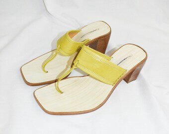 90s Green Square Toe Thong Sandals / Block Heels / 39 N