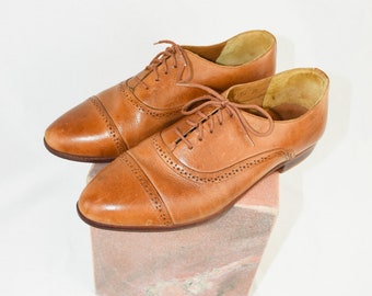 Vintage Men's Tan Leather Lace Up Oxfords / Men's 8.5, Women's 10