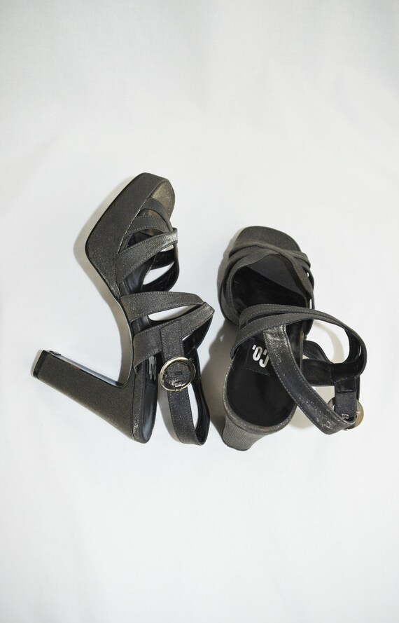 90s Silver Metallic Platform Strappy Sandals / Si… - image 5