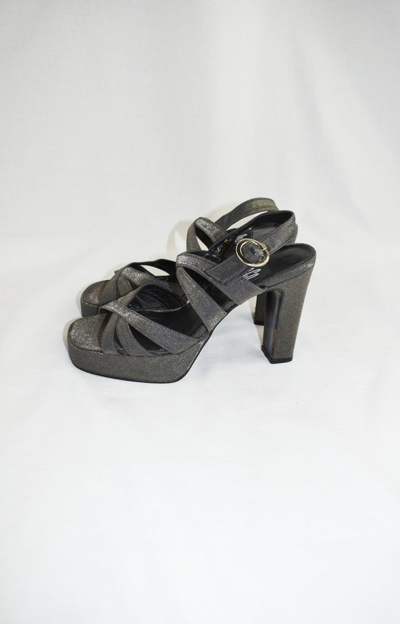 90s Silver Metallic Platform Strappy Sandals / Si… - image 4