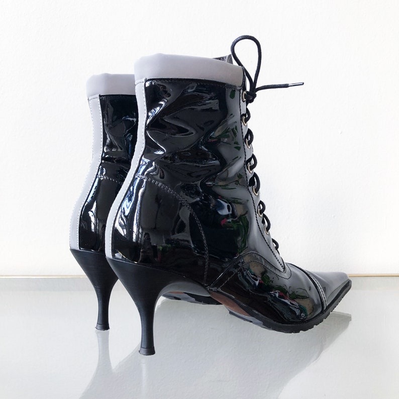 90/'s Donald Pliner Black Silver Patent Leather Lace Up Ankle Boot 7.5