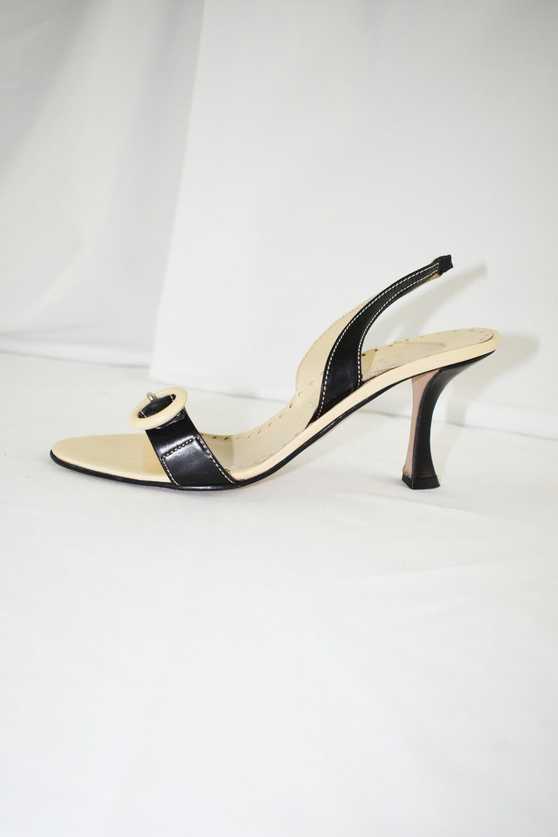 90's Black Cream Slingback Sandals Heels / Size 5.5 | Etsy