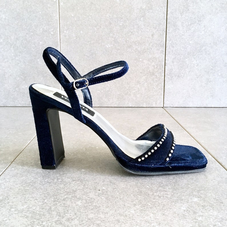 CLEARANCE 90/'s Blue Velvet Silver Ankle Strap Heel Strappy Sandal Size 10