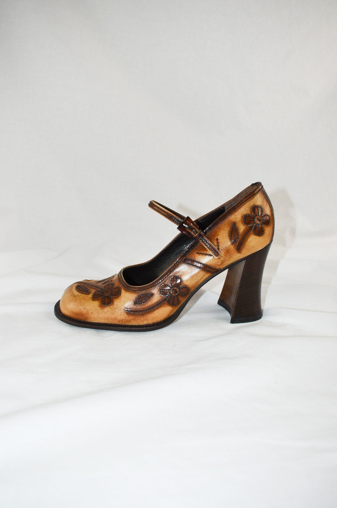 Floral mary hotsell jane heels