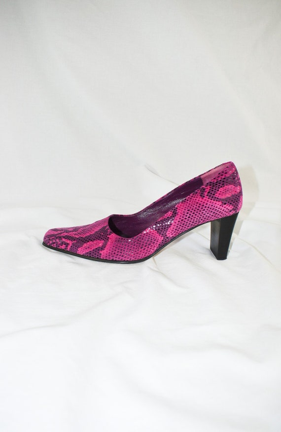 Y2K Pink Magenta Snakeskin Pumps / Heels / Size 6
