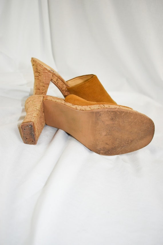 90's Tan Suede Chunky Slide Sandals / Heels / Siz… - image 9
