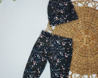 Dark floral Newborn Set,Newborn Leggings,Going home Outfit,Leggings,baby pants,baby leggings,hat,Newborn,floral newborn set,headband,dainty