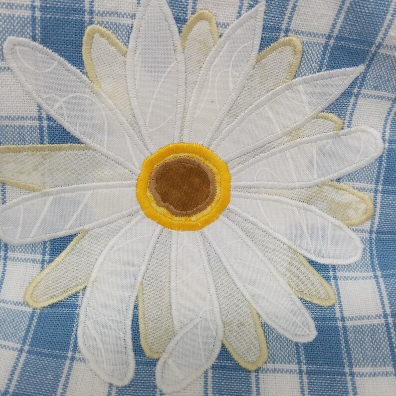 Appliqued Daisy Tea Towel Handcrafted kitchen towel cotton Etsy Italia