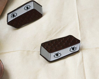 Ice Cream Sandwich with Eyes 1.5" Enamel Pin - Dessert Club Vanilla Chocolate Sandwich Cookie Sweet Food Pin