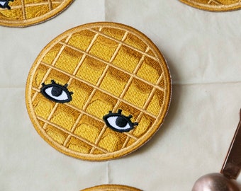 Parche termoadhesivo de 7,6 cm con forma de gofre con ojos - Parche de comida belga Breakfast Club Brunch