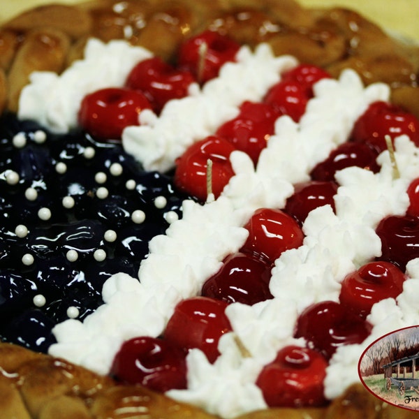 10" American Flag Braided Crust Pie Candle in Apple, Blueberry or Cherry Scent