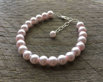 Pink Pearl Bracelet for Bridal Parties and Weddings, One Strand Simple Pearl Bracelet Gift for Her on Silver or Gold Chain