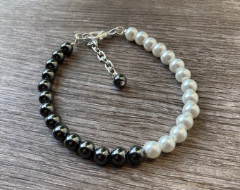 Hematite & Pearl Bracelet, 8mm or 6mm Pearls, Adjustable with 1.5" Extender Chain, Multiple Sizes and Lengths Available