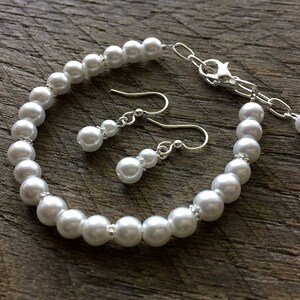 Pearl Child Set, Flower Girl Set, Flower Girl Jewelry, Flower Girl Gift, Flower Girl Bracelet, Flower Girl Earrings on Silver or Gold Chain
