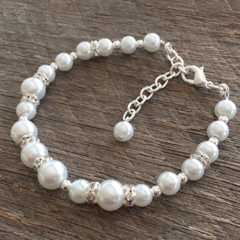 WHITE WILD PEARL BRACELET main image 1
