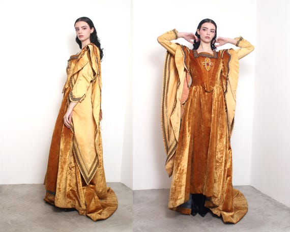 1968 theatre costume italy velvet 18th century dress
