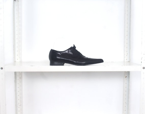 80s black pointy minimal flats shoes