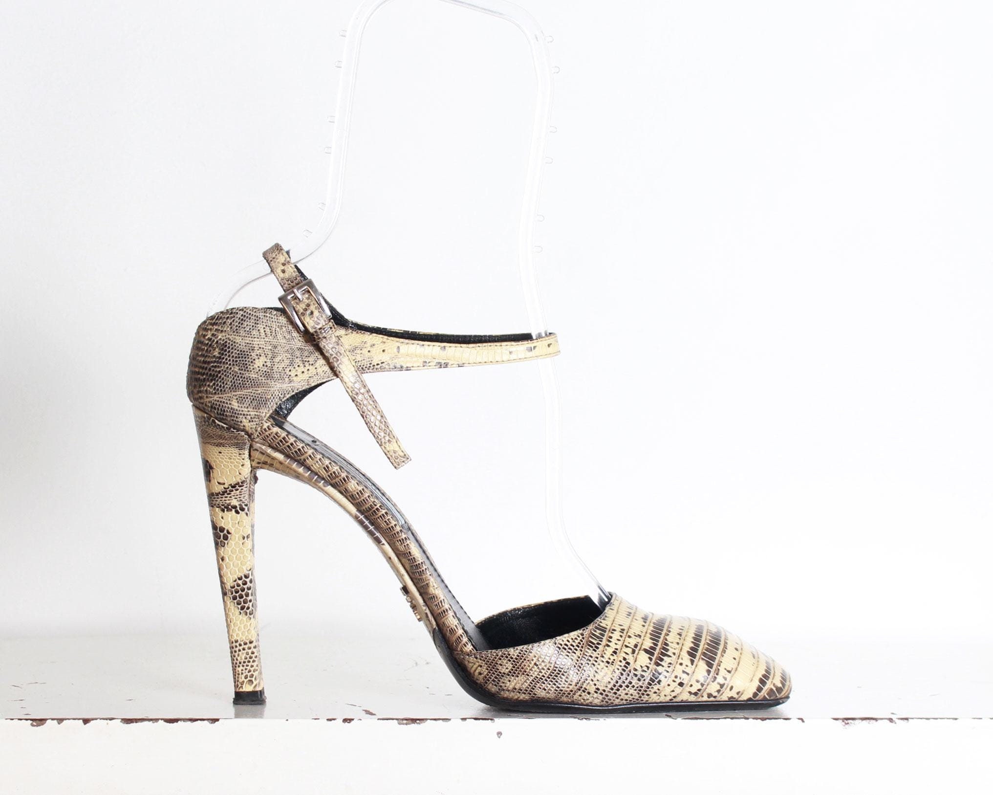 靴 PRADA Leather Strap Heels my】Prada Leather Strap Heels PRADA Black Leather Metallic