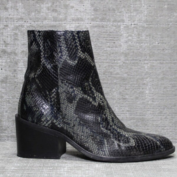 Vtg 90s Grey Snakeskin Leather Minimalist Chelsea Ankle Boots 37 6.5 6 1/2 7