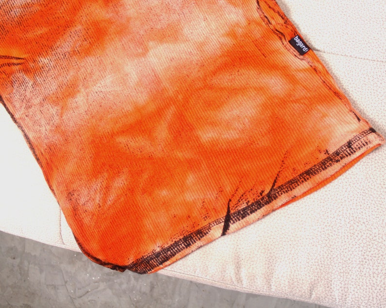 camiseta acanalada con tinte pintado de naranja y2k de los años 00 imagen 4