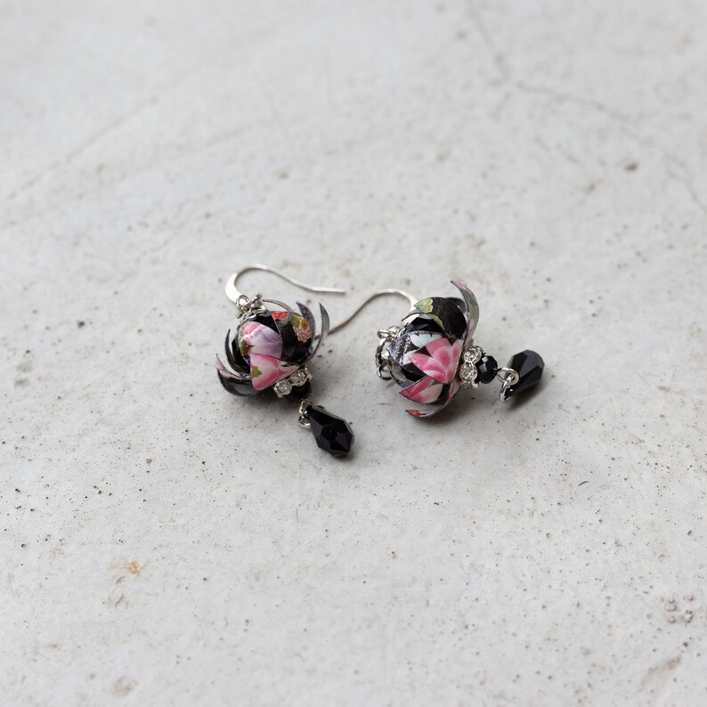 Black Lotus Handcrafted Earring main image 1