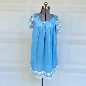 1960s vintage blue and white lace peignoir, vintage lingerie, slip, Large