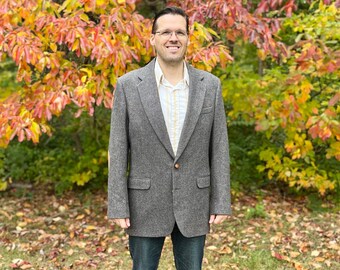 Vintage men's gray wool blazer with elbow patches 46L