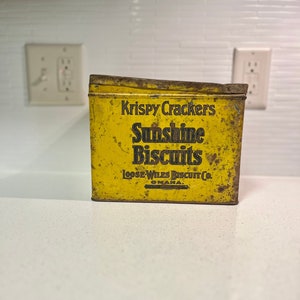 Antique Krispy Crackers Sunshine Biscuits yellow tin
