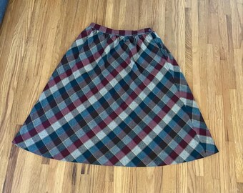 Gonna scozzese vintage a trapezio, prugna, blu navy, grigio, giallo, piccola