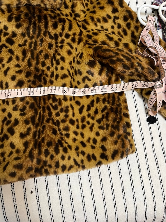 Vintage Leopard faux fur cropped jacket, Petite L… - image 7