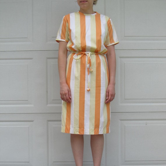 1950s orange and yellow bold striped dress with r… - image 2